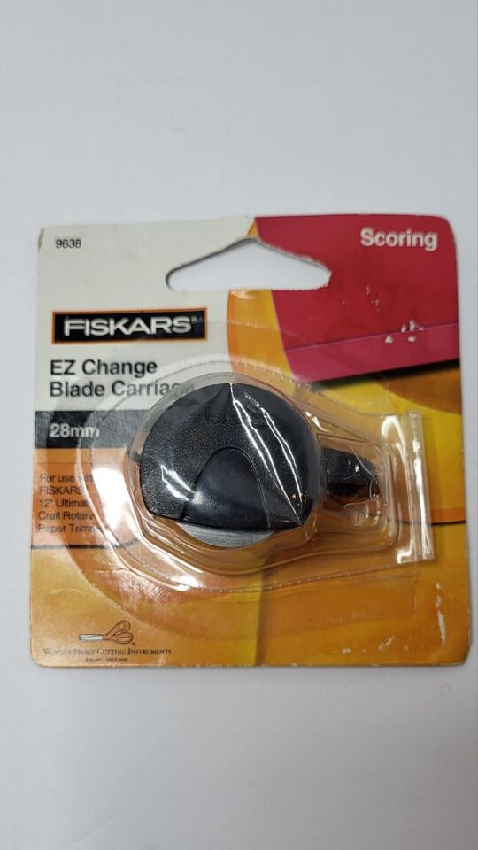 Fiskars EZ Change Scoring Blade 28mm image 0